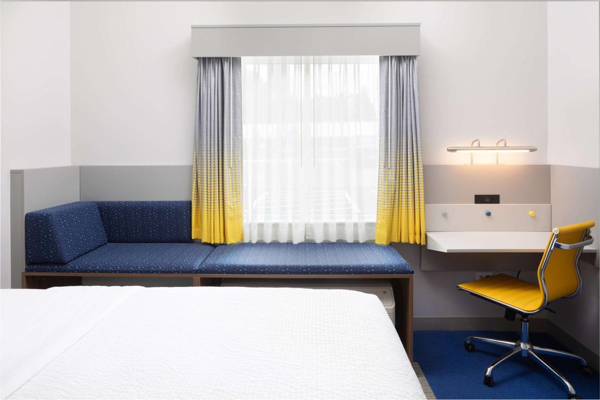 Microtel Inn & Suites By Wyndham Macedon Eksteriør billede