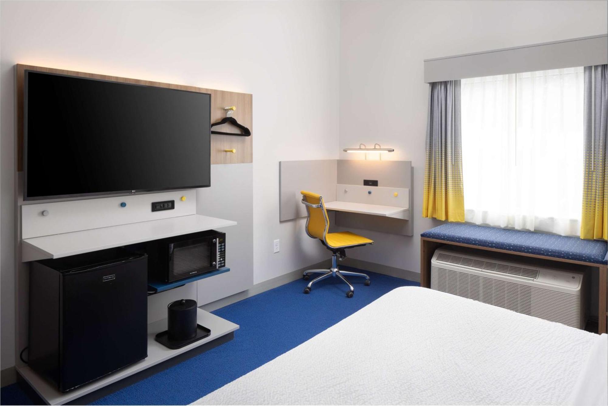 Microtel Inn & Suites By Wyndham Macedon Eksteriør billede